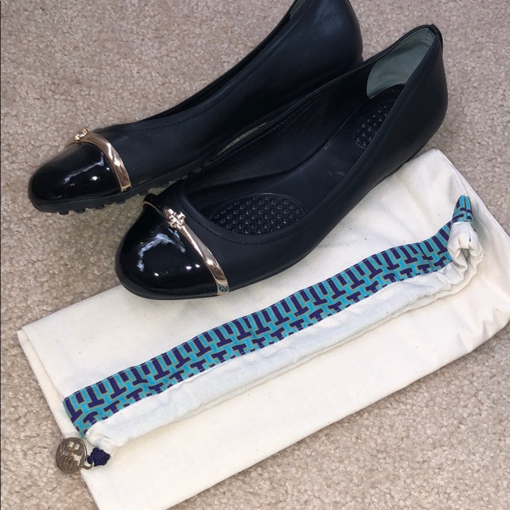 Tory Burch Black flats size 10
